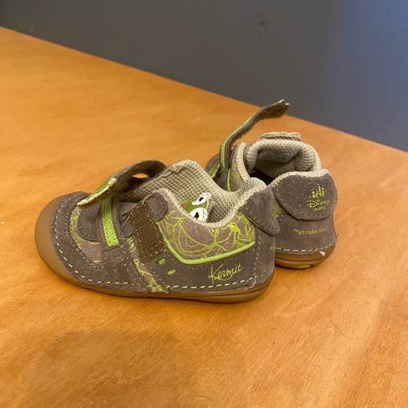 Disney Brown and Green Baby Walker Shoes featuring Kermit the Frog - Picture 6 of 6